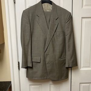 Jos. A Bank Men’s Tailored Suit | 40S - 33x32